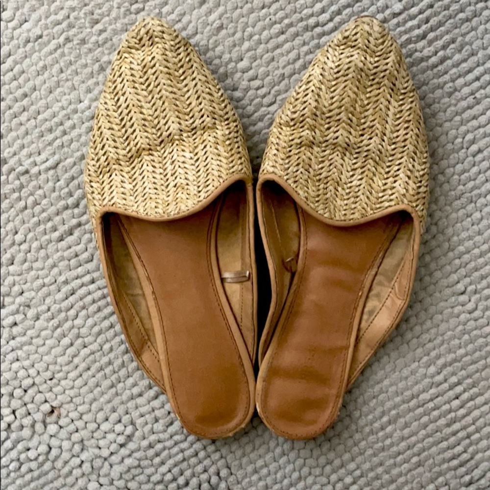 Express Straw Slip On Shoes - Size 9